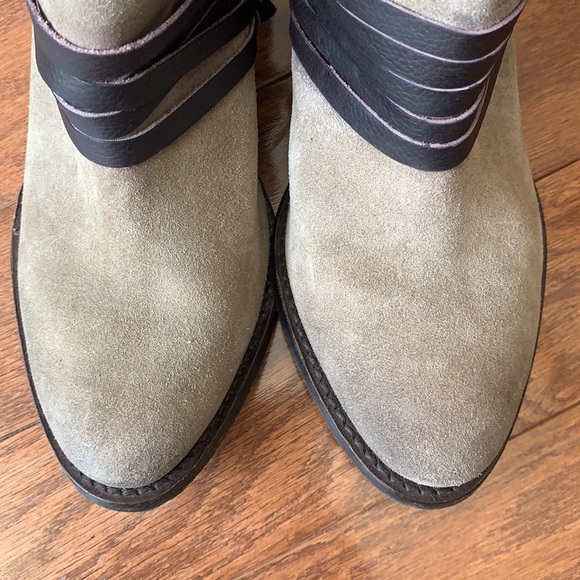 Diba Skyler Split Bootie Slip On Style Leather Suede Taupe & Dark Brown Size 6 - Picture 3 of 12